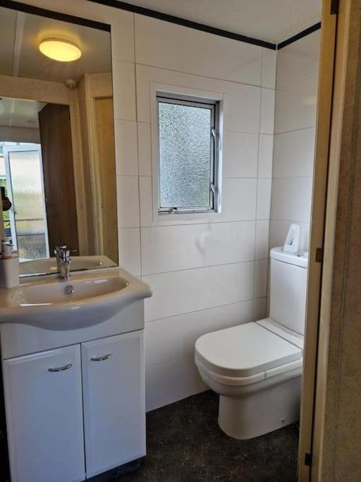 Chalet 14 Met Airco Familiecamping De Tien Heugten Schoonloo Drenthe ภายนอก รูปภาพ