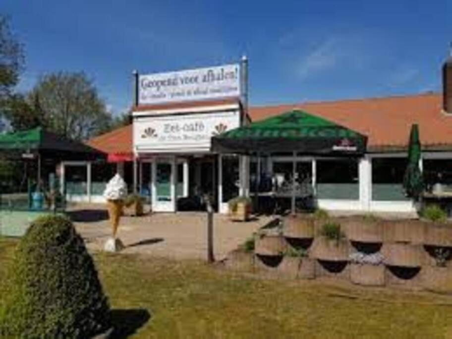Chalet 14 Met Airco Familiecamping De Tien Heugten Schoonloo Drenthe ภายนอก รูปภาพ